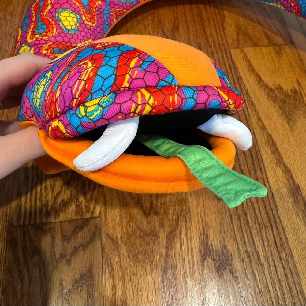 Vintage 1991 Playskool Wily Willy the Wiggler Plush Rattlesnake Puppet - Picture 5 of 8